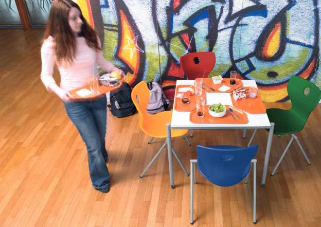 Space-saving solutions for the refectory.