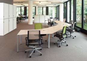 Compact workstations in freeform.