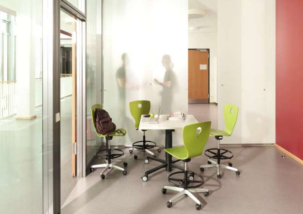 For short discussions with colleagues.